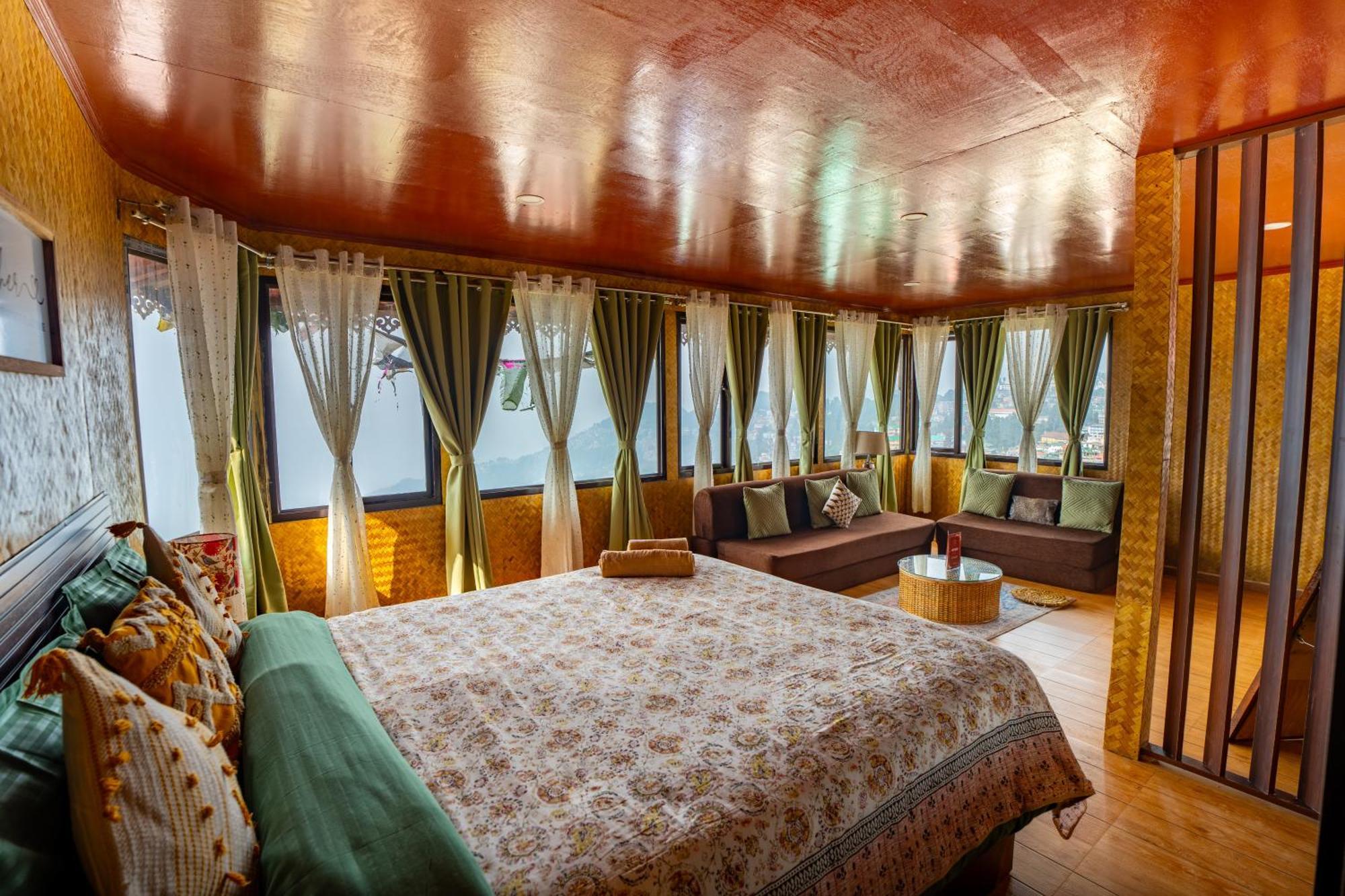 Monratino Himadrie -2 Mins Walk From Mall Road - All Rooms Have Kanchenjunga Mountain View Darjeeling  Bagian luar foto