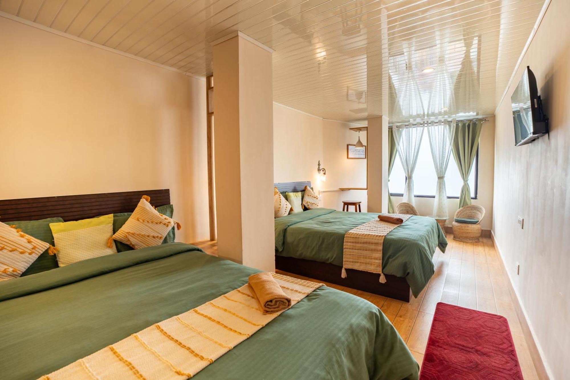 Monratino Himadrie -2 Mins Walk From Mall Road - All Rooms Have Kanchenjunga Mountain View Darjeeling  Bagian luar foto