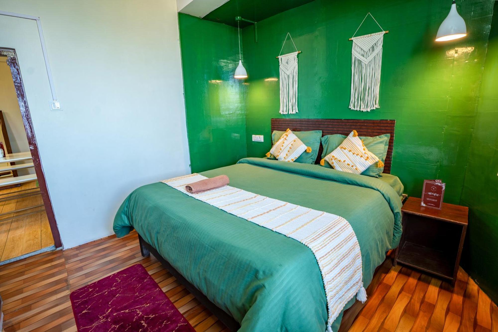 Monratino Himadrie -2 Mins Walk From Mall Road - All Rooms Have Kanchenjunga Mountain View Darjeeling  Bagian luar foto