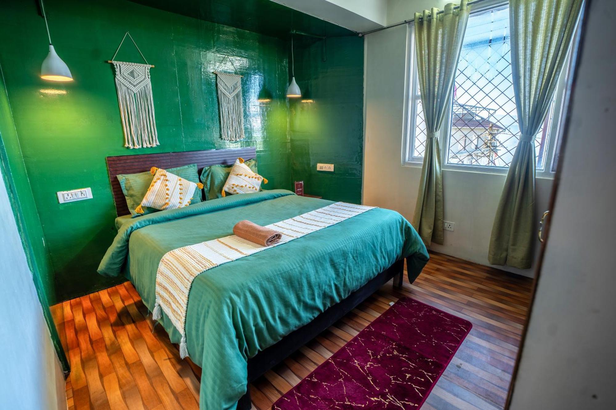 Monratino Himadrie -2 Mins Walk From Mall Road - All Rooms Have Kanchenjunga Mountain View Darjeeling  Bagian luar foto