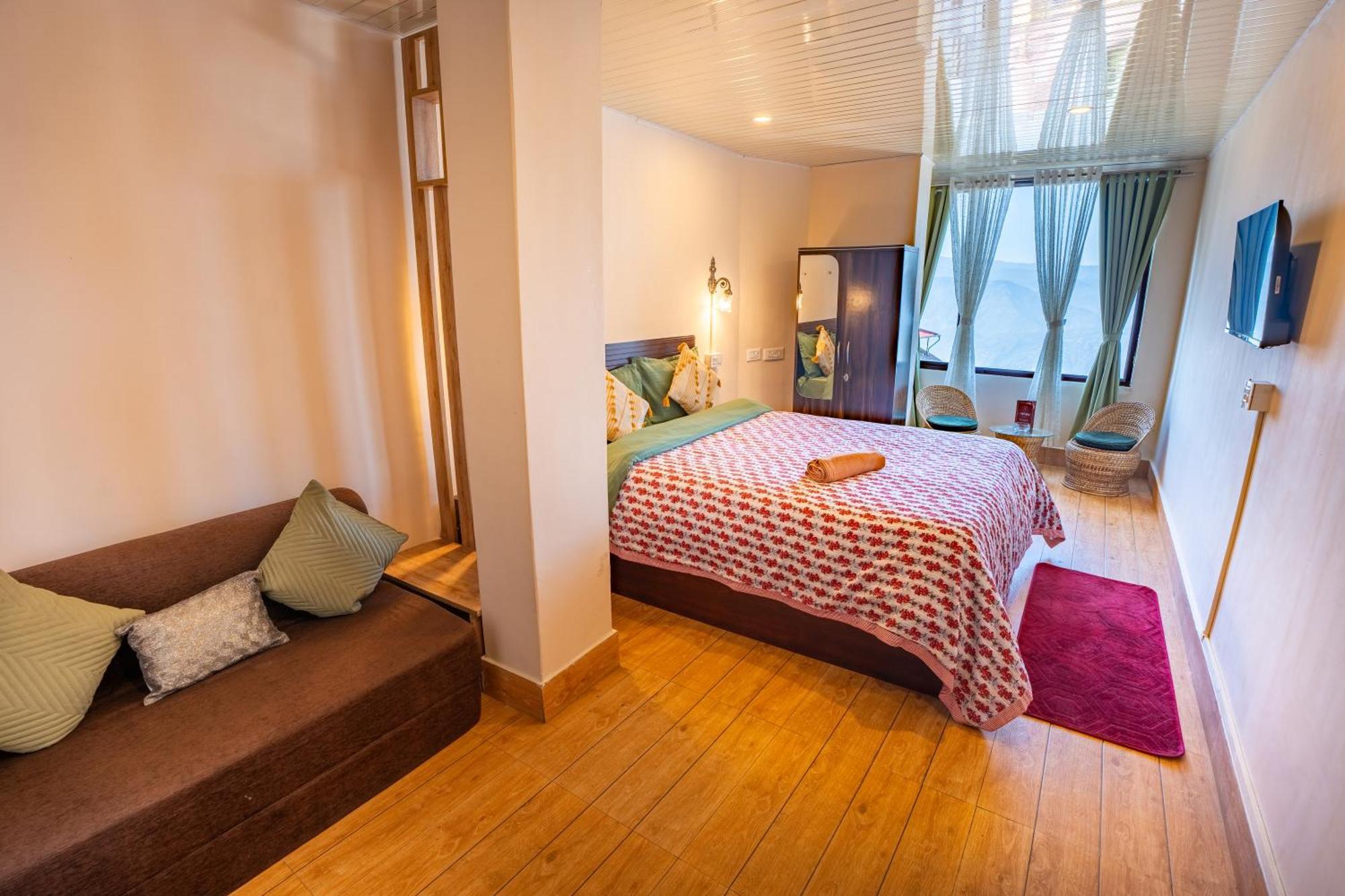Monratino Himadrie -2 Mins Walk From Mall Road - All Rooms Have Kanchenjunga Mountain View Darjeeling  Bagian luar foto