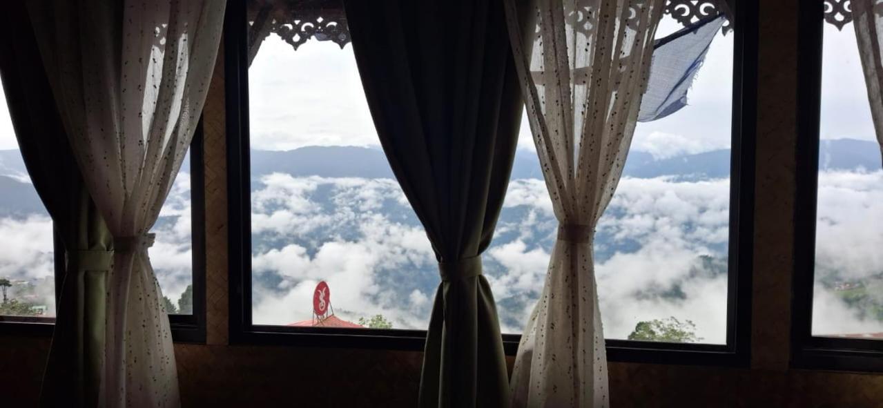Monratino Himadrie -2 Mins Walk From Mall Road - All Rooms Have Kanchenjunga Mountain View Darjeeling  Bagian luar foto