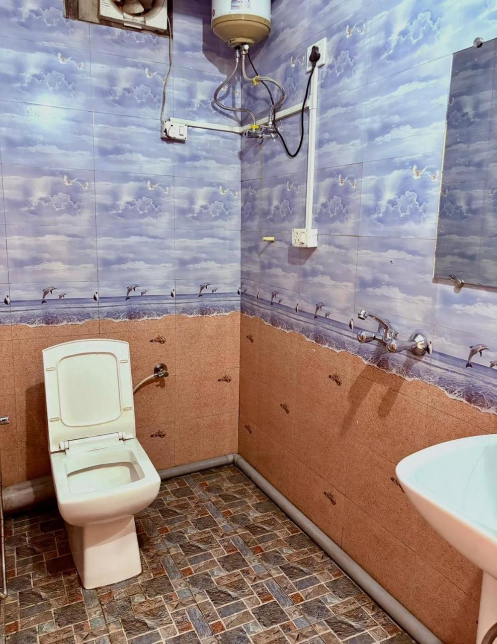 Monratino Himadrie -2 Mins Walk From Mall Road - All Rooms Have Kanchenjunga Mountain View Darjeeling  Bagian luar foto